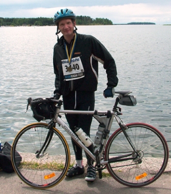 Andrew McQuire bike ridein Sweden
